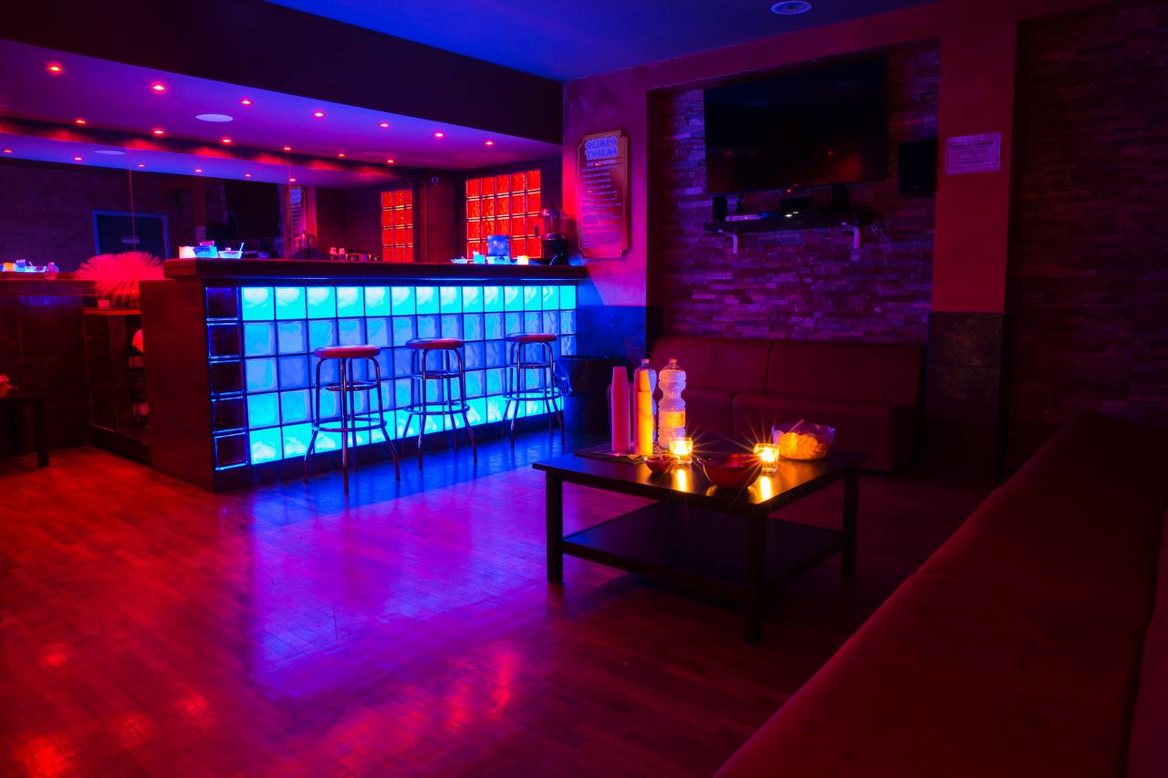 Lounge bar